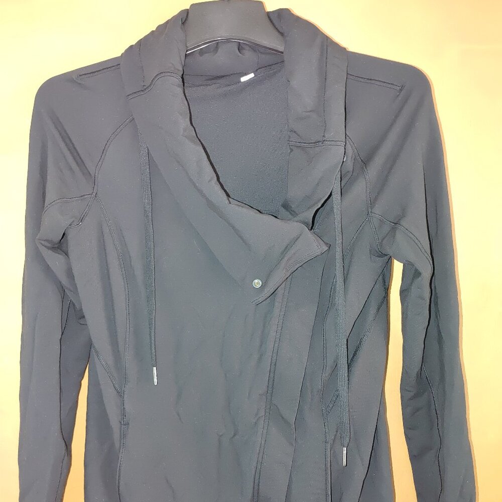LULULEMON Woman's Long Sleeves Jacket Size 4 Pre-owned